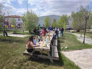 Eskil MYO Öğrencilerinden Bahar Pikniği Etkinliği